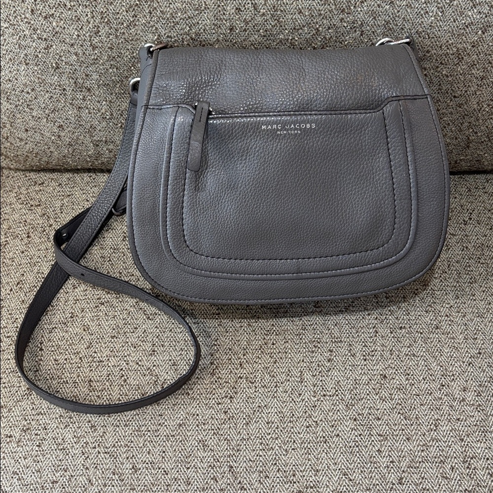 EUC Marc Jacobs Grey Empire City Crossbody Messenger Bag